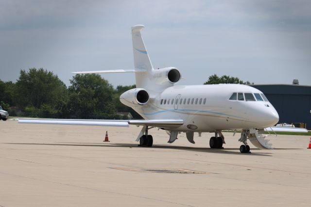 Dassault Falcon 900 (N918JM) - A re-upload of this Dassault Falcon 900EX owned by 999 Aviation LLC. better lighting and less fence in the way.