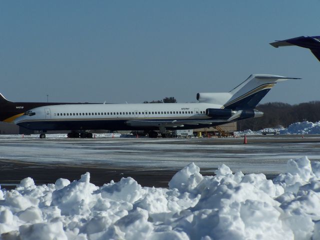 Boeing 727-100 (SWQ727) - N727NY on the ramp at Providence. A local car dealer will be flying his top salesmen south to warmer climes this week