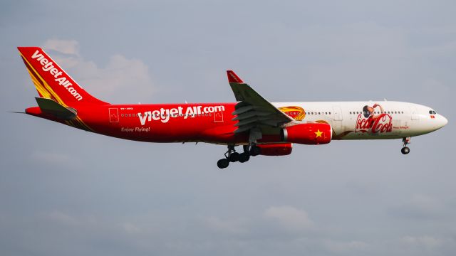 Airbus A330-300 (VN-A812)