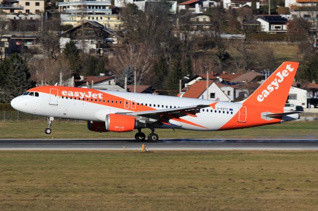 Airbus A320 (G-EZTC)