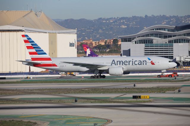 Boeing 777-200 (N774AN)