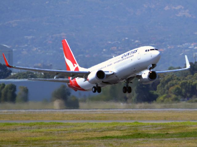 Boeing 737-800 (VH-VZV) - Getting airborne off runway 23. Thursday 14th April 2012.