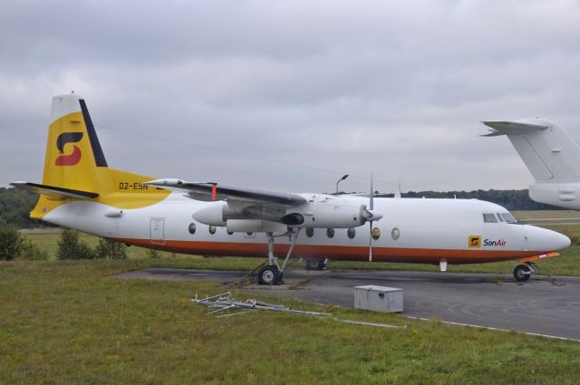 FAIRCHILD HILLER FH-227 (D2-ESN) - SonAir - Fokker F.27-500 Friendship - C/N 10610 - D2-ESN - at Woendsrecht 2008-10-07.