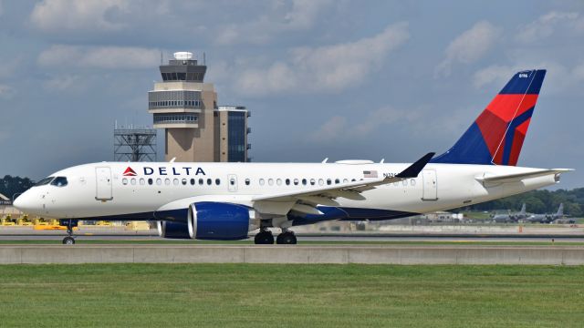 Airbus A220-100 (N116DU)