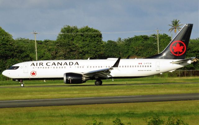 Boeing 737 MAX 8 (C-FTJV)