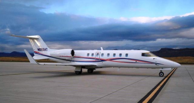 Learjet 45 (N659AT)