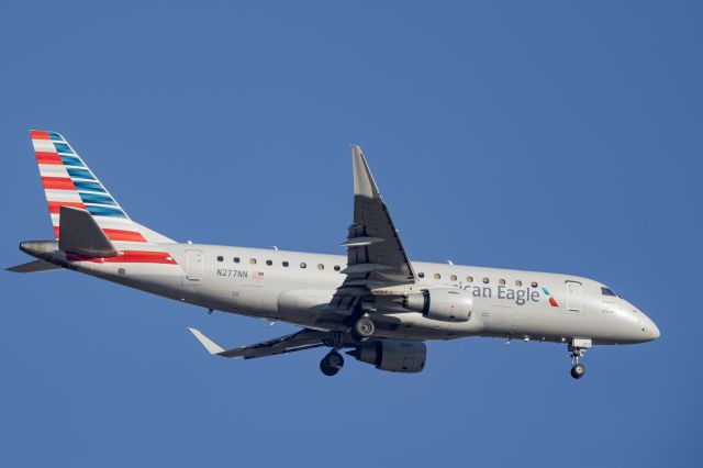 EMBRAER 175 (long wing) (N277NN)