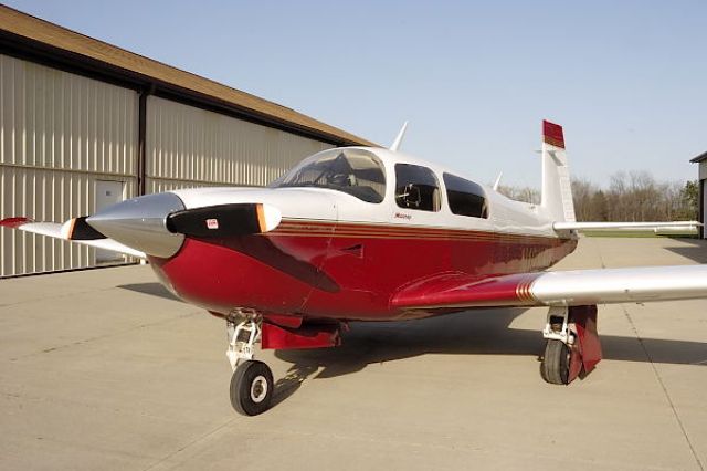 Mooney M-20 (N19NS) - Mooney M20J 201