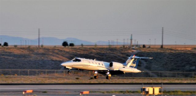 Learjet 35 (N352HS)