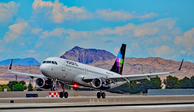 Airbus A320 (XA-VLN) - XA-VLN Volaris 2016 Airbus A320-233 - cn 6948 - Las Vegas - McCarran International (LAS / KLAS)br /USA - Nevada, April 29, 2016br /Photo: Tomás Del Coro
