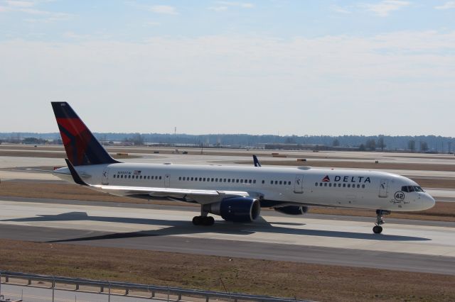 Boeing 757-200 (N709TW)