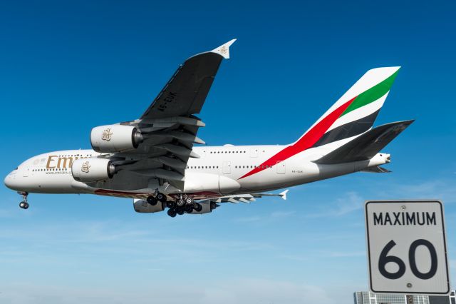 Airbus A380-800 (A6-EUK)