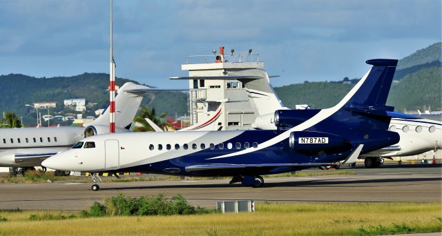 Dassault Falcon 7X (N787AD)