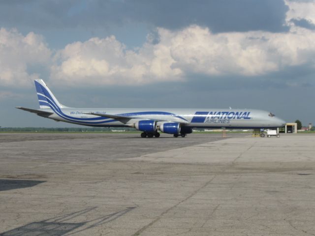 McDonnell Douglas DC-8-70 (N872SJ)