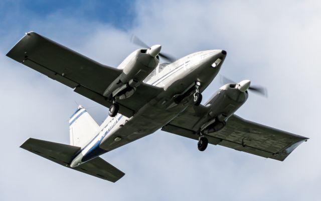 Piper PA-24 Comanche (C6-RMK) - Piper Aztec