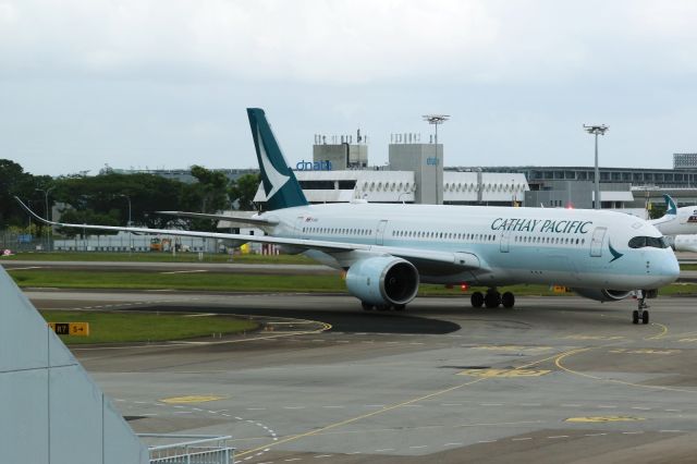 Airbus A350-900 (B-LRE)
