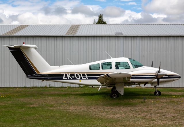 Beechcraft Duchess (ZK-OLI)