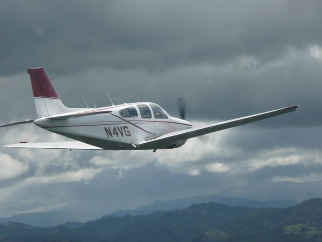 Beechcraft Bonanza (33) (N4VG)