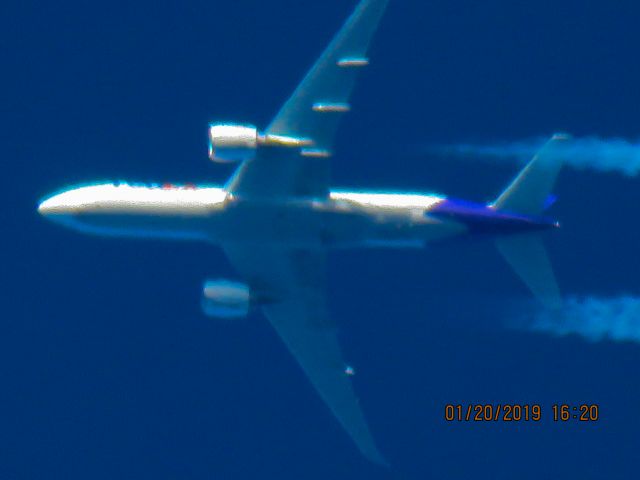 BOEING 777-200LR (N886FD)