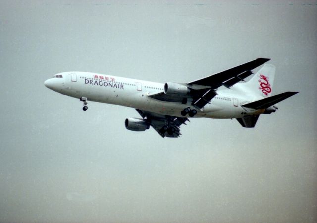 Lockheed L-1011 TriStar (VR-HMW) - C/n 1094 Date 08/12/94