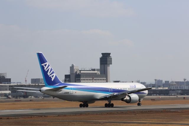 BOEING 767-300 (JA8289)