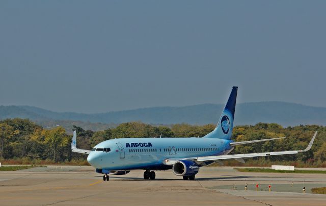 Boeing 737-700 (EI-ECM)