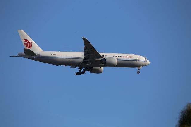 BOEING 777-200LR (B-2095)
