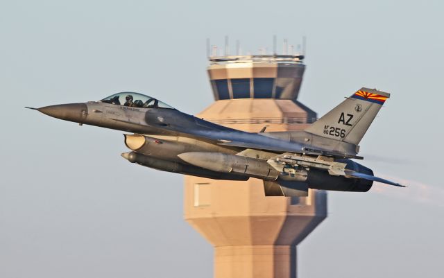 Lockheed F-16 Fighting Falcon (86-0256)