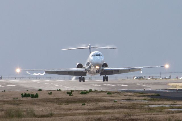 McDonnell Douglas MD-82 (PJ-MDD)