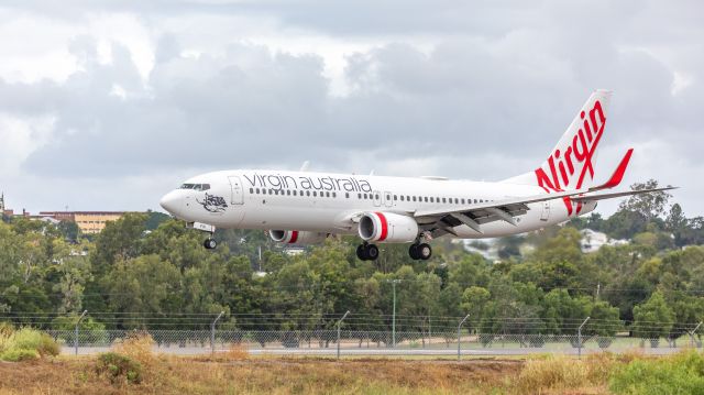 Boeing 737-800 (VH-YFW)