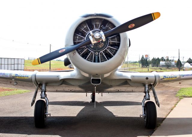 North American T-6 Texan (PR-TIK)