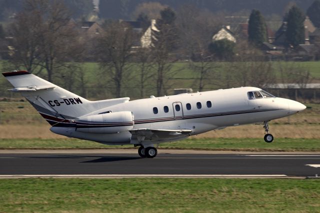 Hawker 800 (CS-DRW)