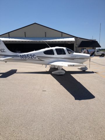 Cirrus SR-22 (N95C)