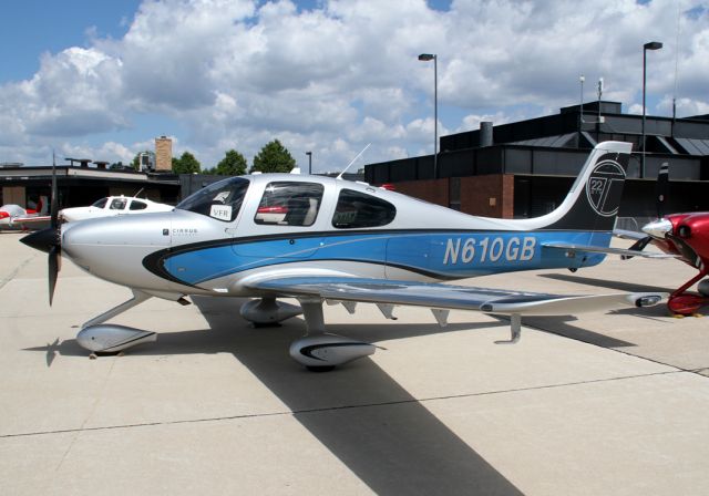 Cirrus SR-22 (N610GB)