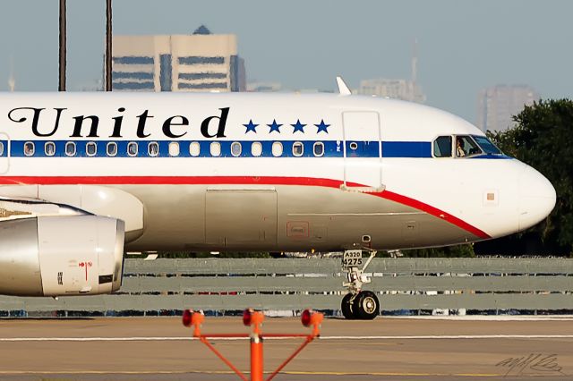 Airbus A320 (N475UA) - UAL retro livery