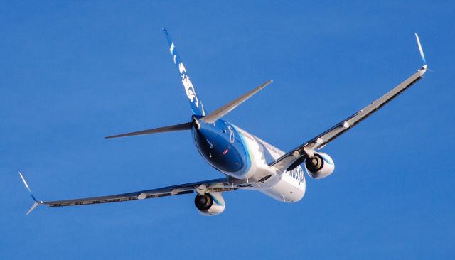 N215AK — - An Alaska Airlines 737-900 blasting off on a crystal clear morning at Anchorage.  5/22/21.