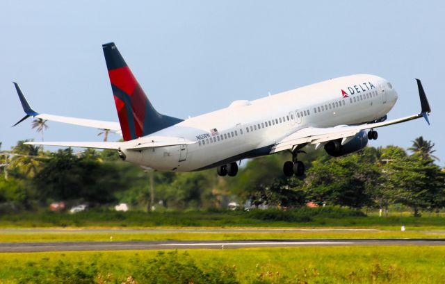 Boeing 737-900 (N823DN)