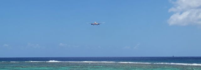 ZK-NZE — - ZK-NZE on approach to Rarotonga Int'l Runway 08