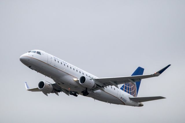 Embraer 175 (N752YX) - 2020-06-17br /RPA3418 KEWR-KATL