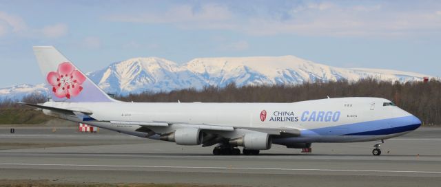 Boeing 747-400 (B-18710)