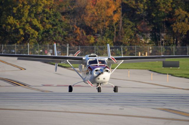 Cessna T337G Pressurized Skymaster (N54JR) - Taxiing to RWY 25 for a morning departure and quick return on 31 Oct 2021