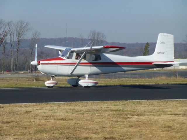 Cessna Skyhawk (N8234B)