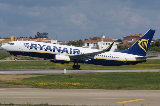 Boeing 737-800 (EI-DAS)