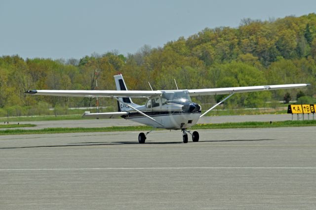 Cessna Skyhawk (C-FYCN) - 1969 Cessna 172K Skyhawk (C-FYCN/172-57667) taxiing around Apron 2 (in front of the terminal) and returning to its tie down area on May 17, 2021