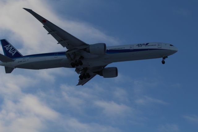 JA733A — - LANDING 28C