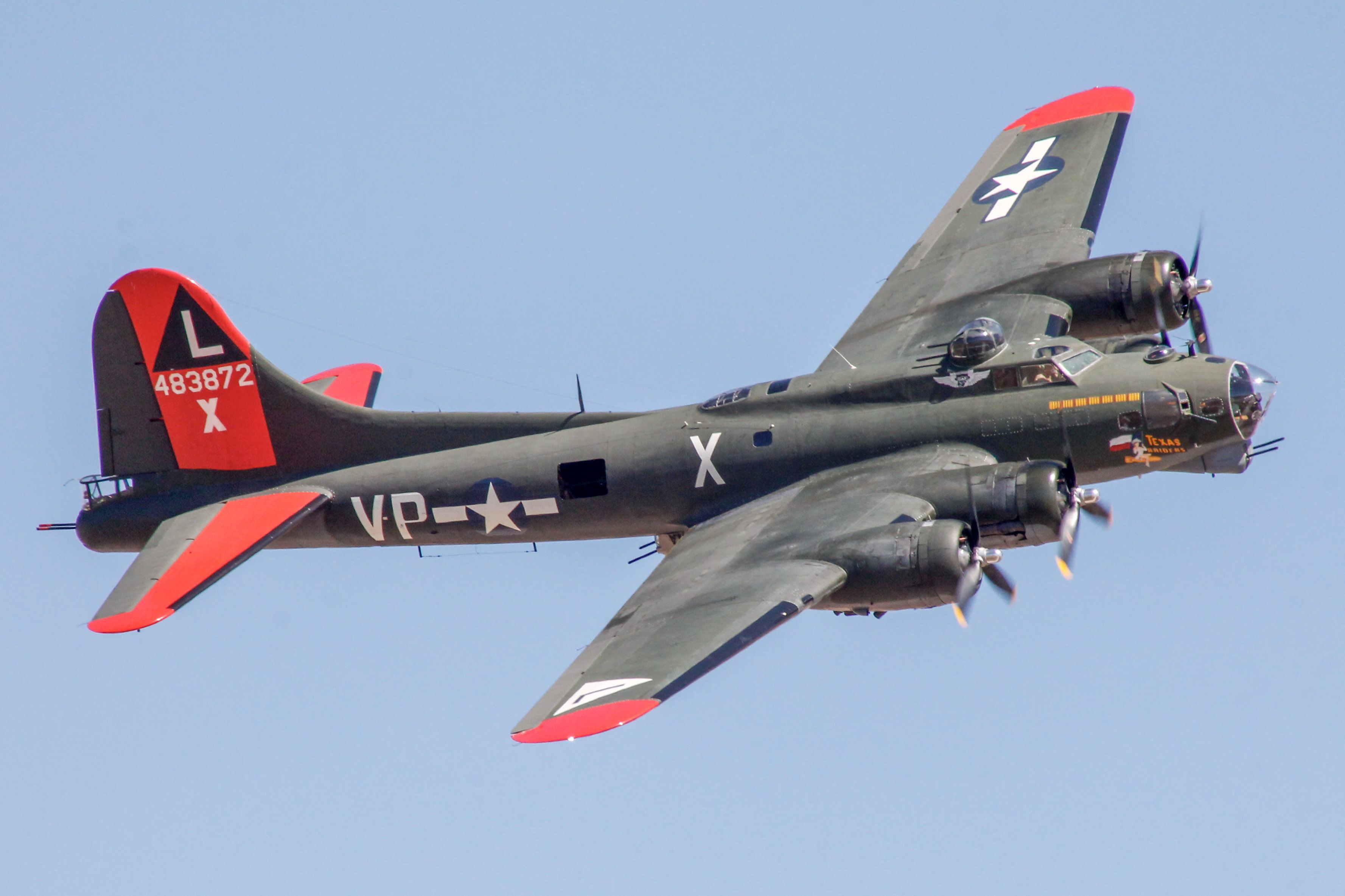 Boeing B-17 Flying Fortress (N7227C) - B-17 Flying Fortress "Texas Raiders," S/N 44-83872, low pass 17L.