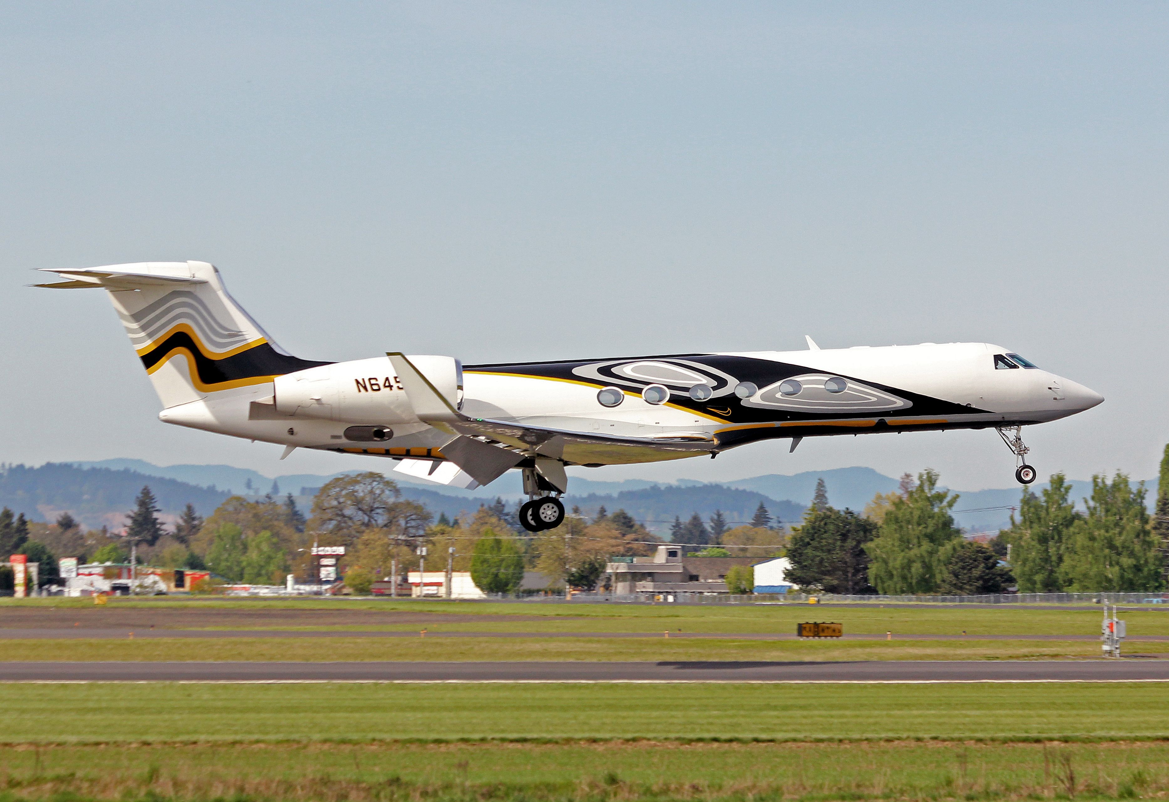 Gulfstream Aerospace Gulfstream V (N6453) - HIO based Nike Air! GV