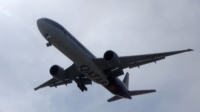 BOEING 777-300ER (A7-BAE) - Qatars FC Barcelona themed B777-300ER arriving into OHare from Doha!