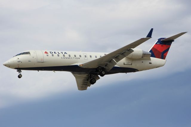 Canadair Regional Jet CRJ-200 (N601XJ)