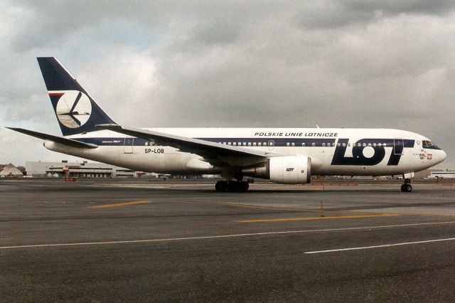 BOEING 767-200 (SP-LOB) - Seen here in Mar-06.  With LOT from May-89 to Dec-08 when it became XA-MXO then N734AG, XA-EAP and back to N734AG.  Registration cancelled 15-Feb-18.  Broken up at KVCV.